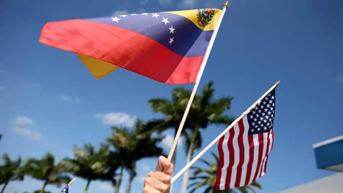 venezuela and us flags